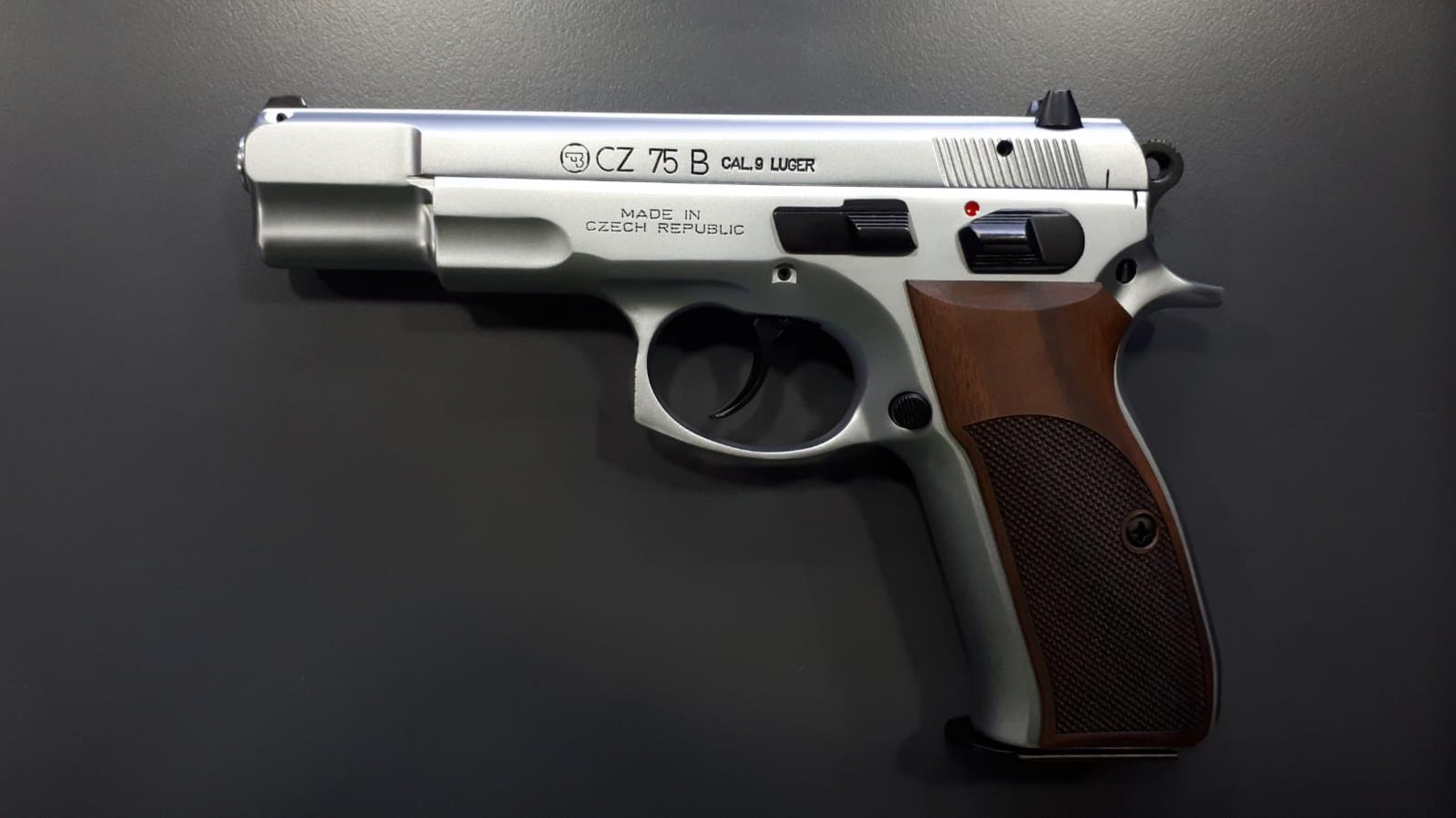 Mat Beyaz Krom Kaplama Parçalar Siyah Krom Kaplama Cz 75 B