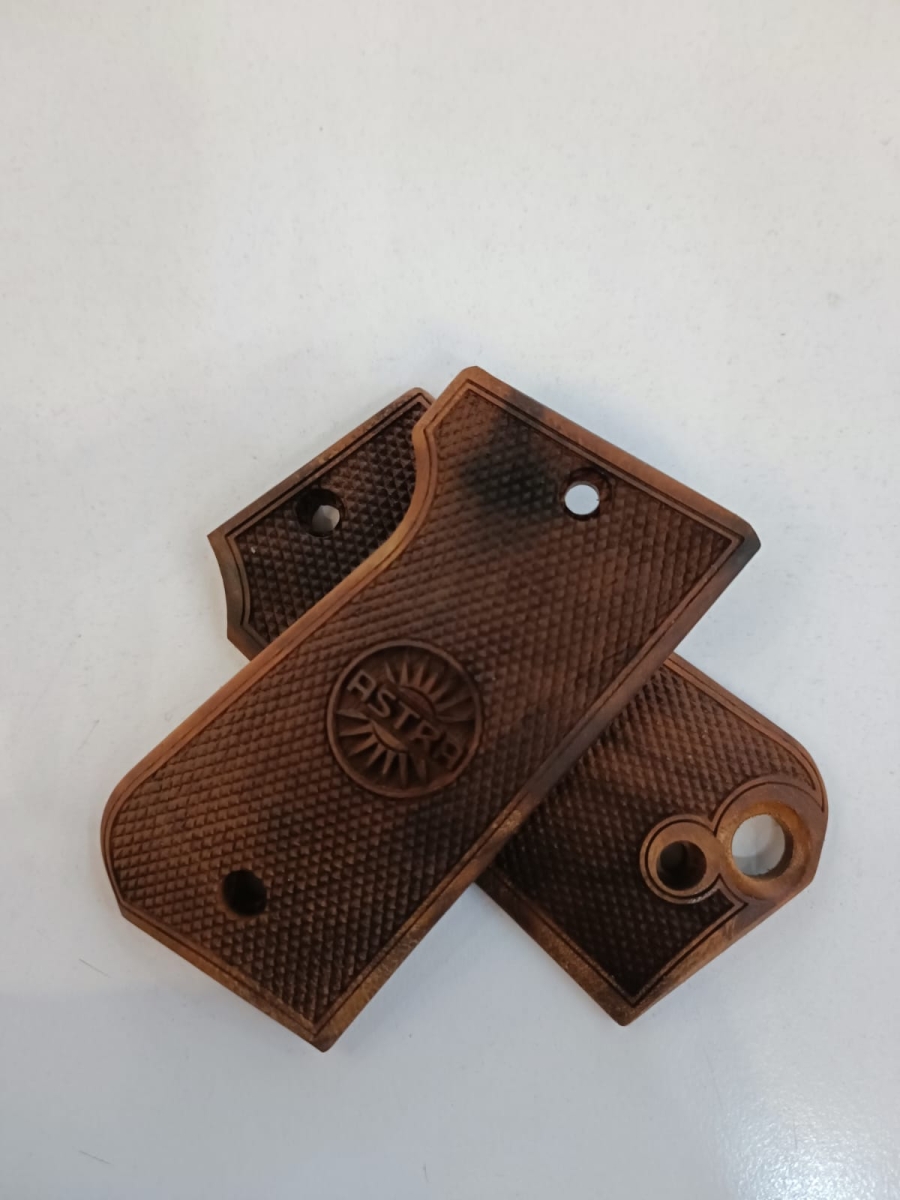 ASTRA MOD 4000 FALCON Ceviz Kabze